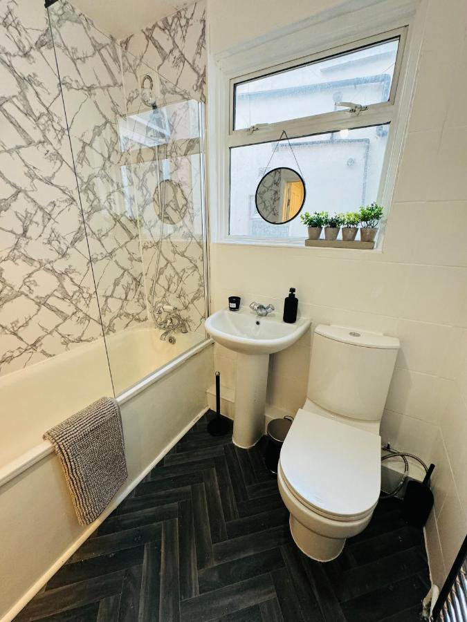 2 Bedrooms House Near Central London Eksteriør bilde